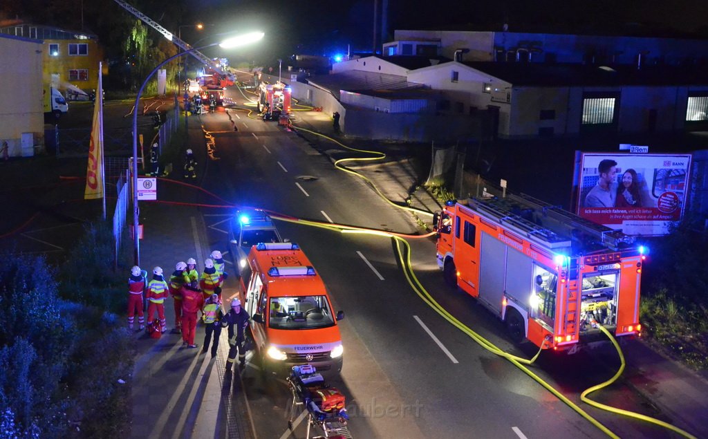 Grossfeuer Poco Lager Koeln Porz Gremberghoven Hansestr P141.JPG - Miklos Laubert